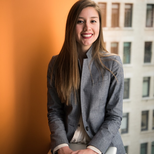 Headshot of Clara Bennett, credit products analyst